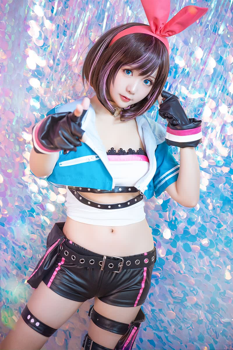 Youtuber Kizuna AI Short Straight Brown Mixed Pink Cosplay Wigs