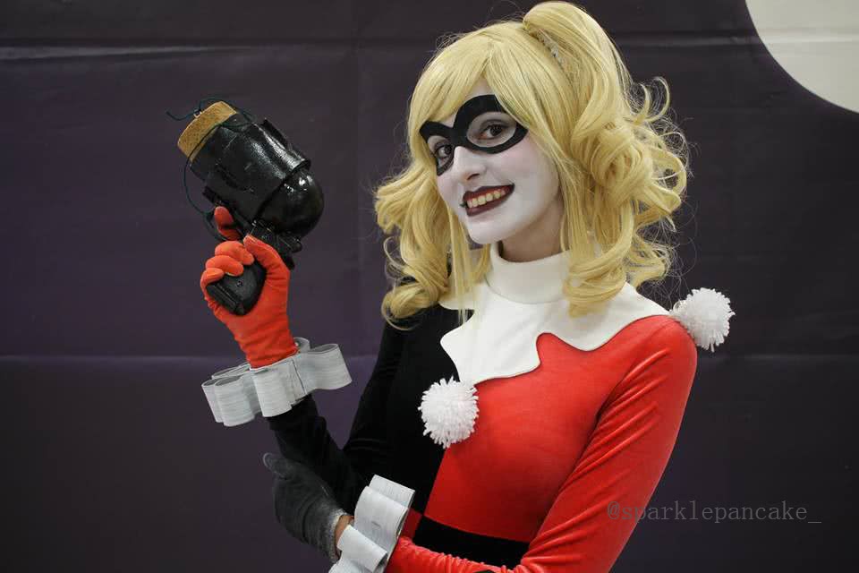 Movie Suicide Squad Harleen Quinzel Cosplay Wigs Blond Long Hair Female Wigs